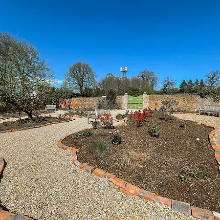 Stables - Uk51829 Tatil Evi *
